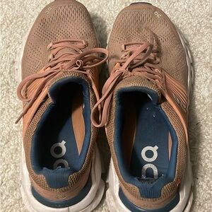 On cloud cloud tech On Running Tan and Blue Sneakers